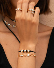 Carica l'immagine nel visualizzatore di Gallery, Bracciale Tessuto Daisy