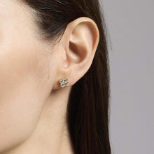 Carica l'immagine nel visualizzatore di Gallery, Orecchini MABINA con fiore JASMINE (+varianti)