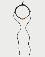 Carica l'immagine nel visualizzatore di Gallery, Choker tessuto Cuore Bold Small