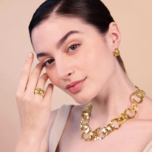 Carica l'immagine nel visualizzatore di Gallery, Anello ETRUSCA a Fascia Martellato Design Doppio