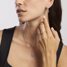 Carica l'immagine nel visualizzatore di Gallery, Orecchini Mabina a cerchio con acquamarina sintetica DESIDERIO INFINITO