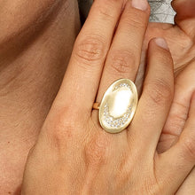 Carica l'immagine nel visualizzatore di Gallery, Anello Aquaforte grande Ovali Preziosi con pavè di zirconi