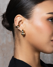 Carica l'immagine nel visualizzatore di Gallery, Orecchini Onda Scattino
