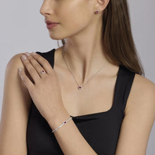 Carica l'immagine nel visualizzatore di Gallery, Girocollo Mabina in argento con rubino sintetico ovale COOL OR RÉTRO?