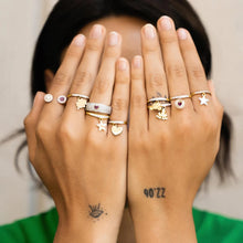 Carica l'immagine nel visualizzatore di Gallery, ANELLO RIGIDO ZIRCONI - VARI SOGGETTI