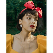 Carica l'immagine nel visualizzatore di Gallery, Orecchini "Mela avvelenata"