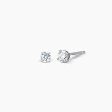 Carica l'immagine nel visualizzatore di Gallery, Orecchini punto luce argento e zirconi Mabina (+misure)