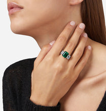 Carica l&#39;immagine nel visualizzatore di Gallery, ANELLO TRILOGY EMERALD
