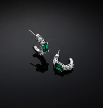 Carica l&#39;immagine nel visualizzatore di Gallery, ORECCHINI A CERCHIO EMERALD SMALL
