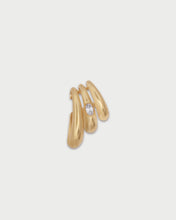 Carica l'immagine nel visualizzatore di Gallery, Earcuff Bold Oval Cut
