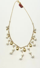 Carica l&#39;immagine nel visualizzatore di Gallery, Collana Sacramore Alba argento dorato e perle

