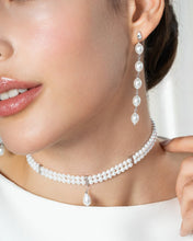Carica l'immagine nel visualizzatore di Gallery, Choker Whiteside Elastico Doppio Filo Pearl Drop
