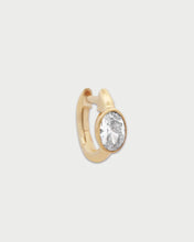Carica l'immagine nel visualizzatore di Gallery, Mono-orecchino Mini Oval Hoop
