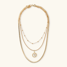 Carica l'immagine nel visualizzatore di Gallery, Collana Multifilo ETRUSCA con Pendente Tondo in Madreperla Bianca
