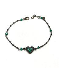 Carica l&#39;immagine nel visualizzatore di Gallery, Bracciale Sacramore argento e cuore radice di smeraldi
