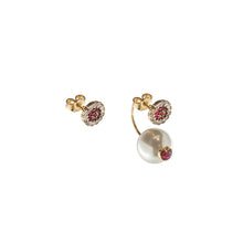 Carica l'immagine nel visualizzatore di Gallery, ORECCHINI ASIMMETRICI PERLA E BOTTONE - GALACTICA
